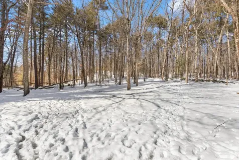 3 Christopher Lane Pelham NH 03076