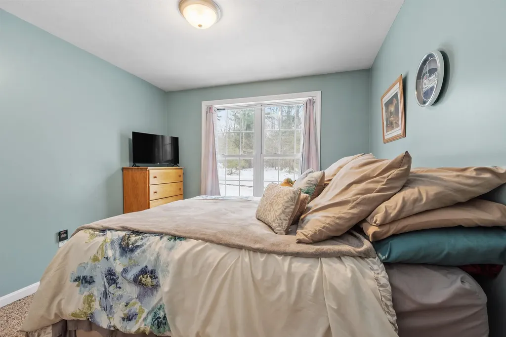 129 Green Farm Road New Ipswich NH 03071