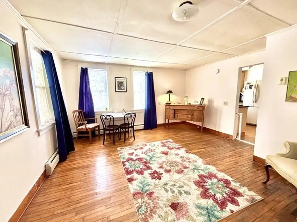 17 Phillips Street Rutland City VT 05701