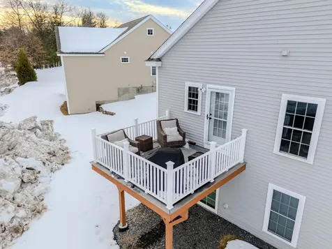 4 Crown Point Circle Merrimack NH 03054