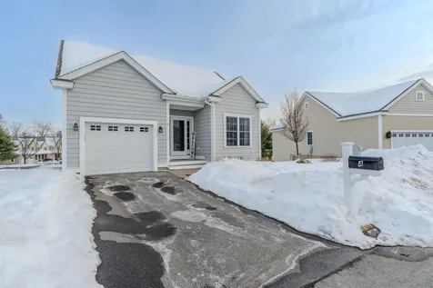 4 Crown Point Circle Merrimack NH 03054