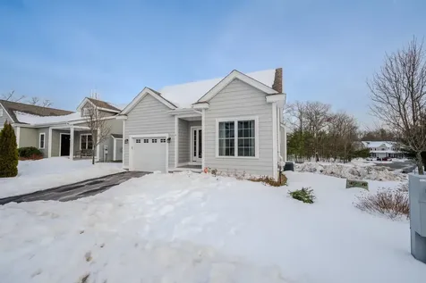 4 Crown Point Circle Merrimack NH 03054
