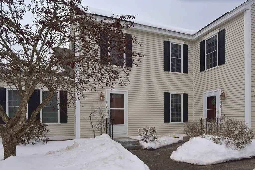 307 River Grant Drive Hopkinton NH 03229