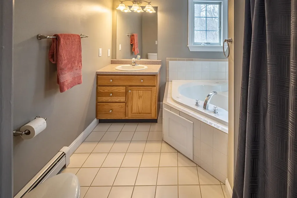 1-a Whittier Falls Way Dover NH 03820