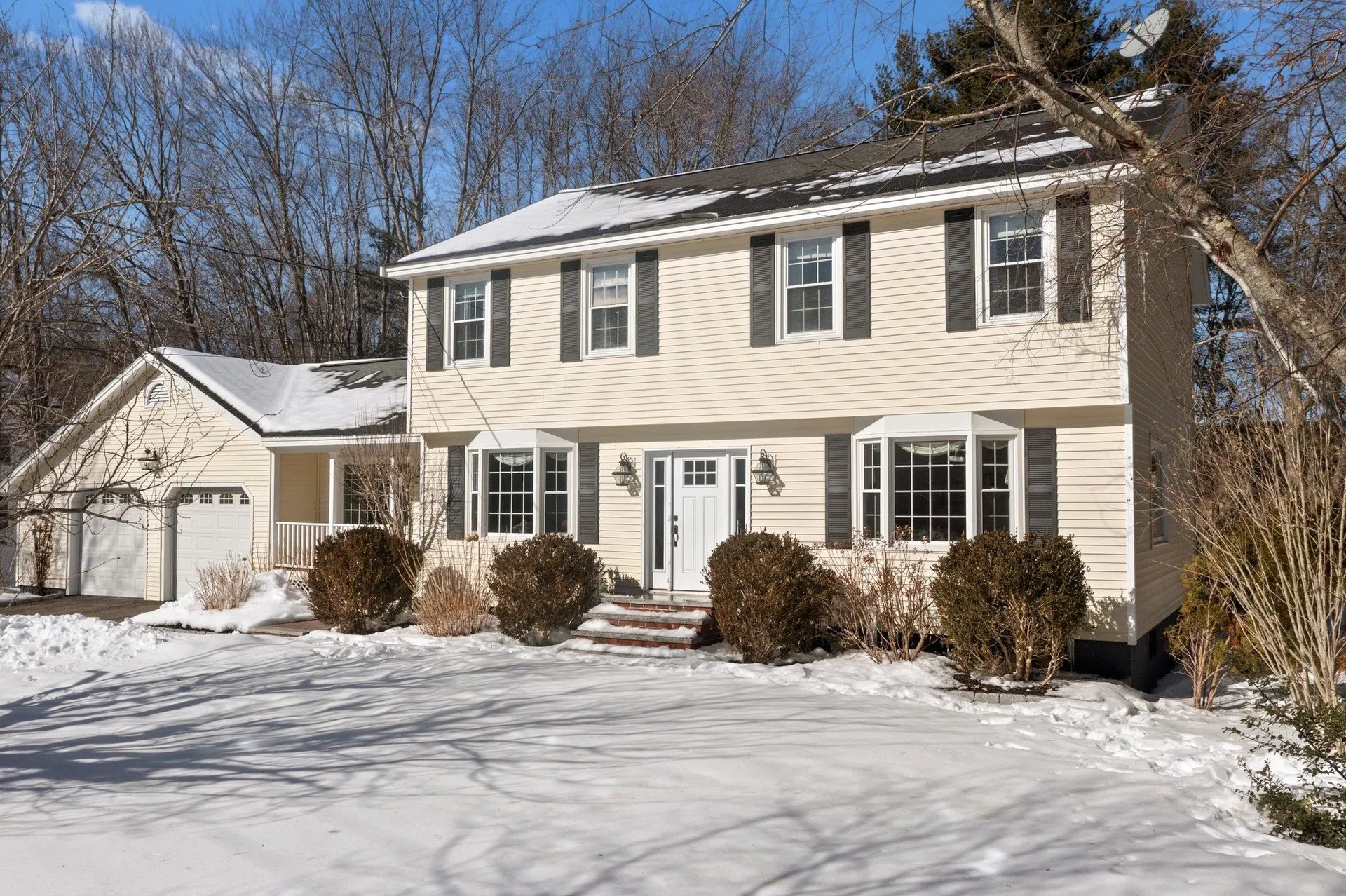 27 Drakeside Road Hampton NH 03842