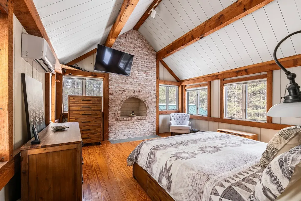 874 Olde Farms Road Grantham NH 03753