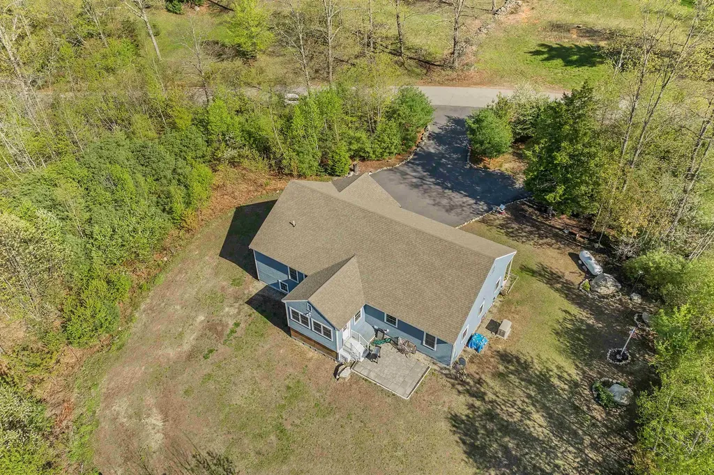 24 Drew Farm Road Brookfield NH 03872