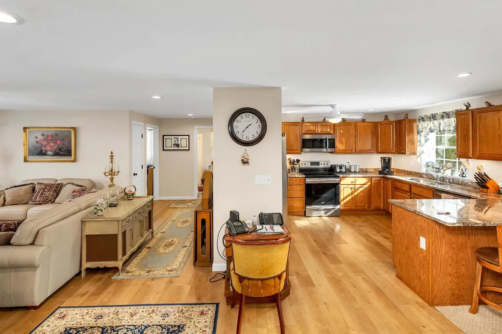 24 Drew Farm Road Brookfield NH 03872