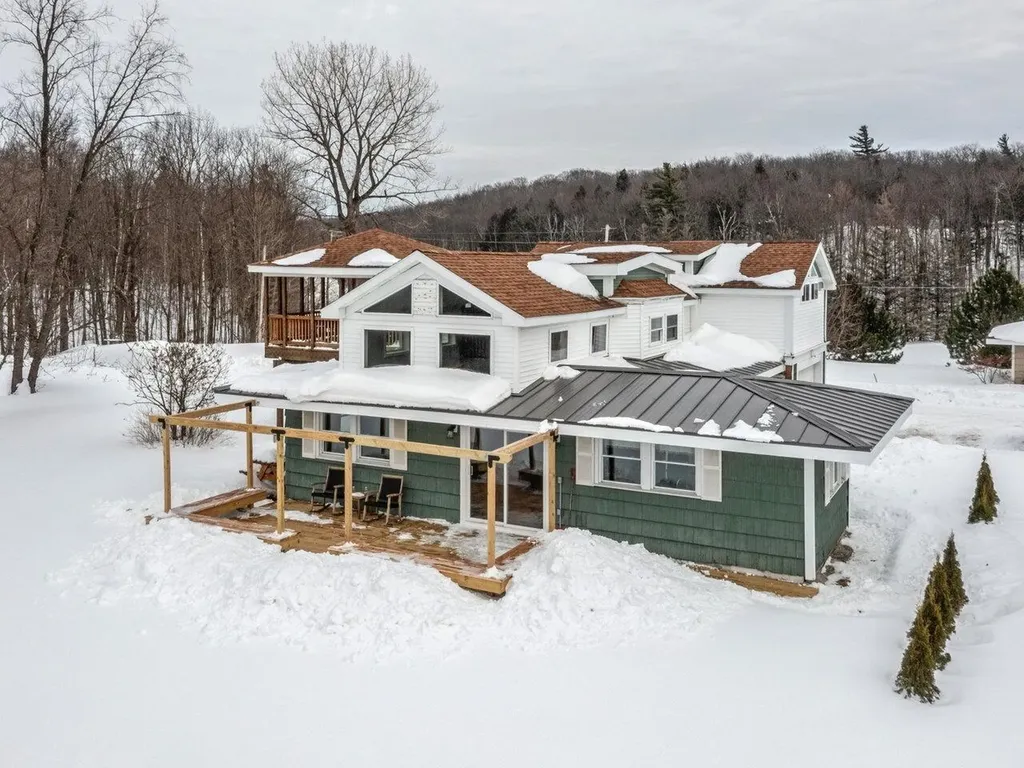 59 Pinewood Drive St. Albans City VT 05478