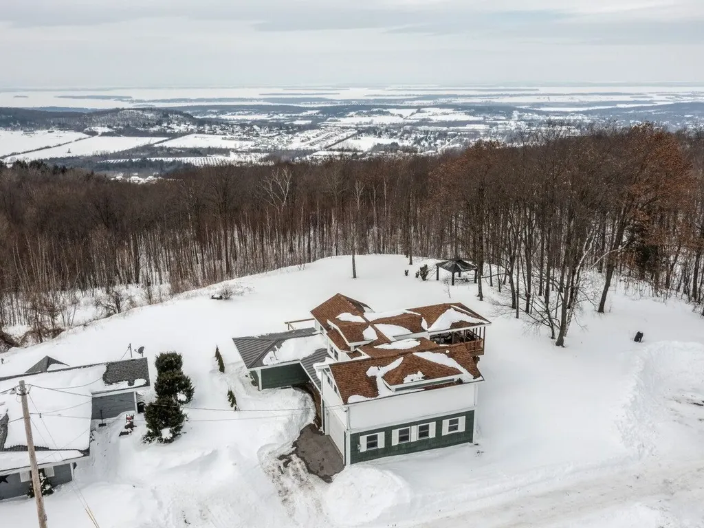 59 Pinewood Drive St. Albans City VT 05478