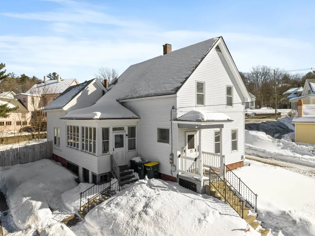 15 Irving Street Laconia NH 03246