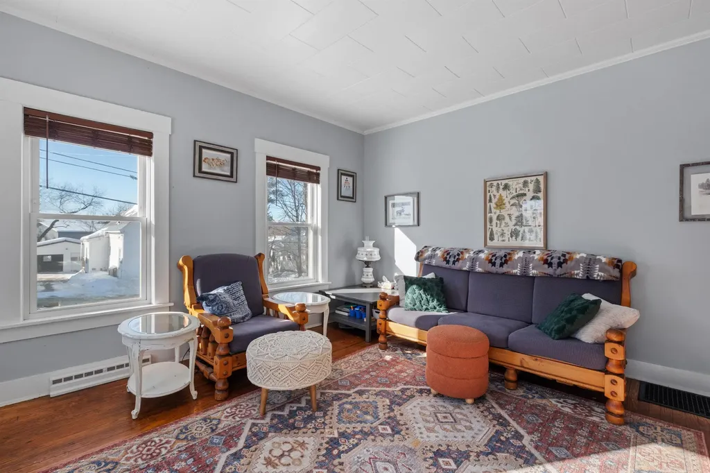 15 Irving Street Laconia NH 03246