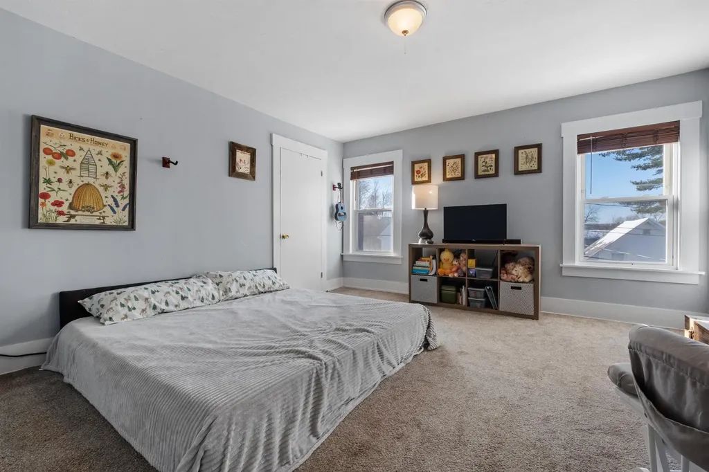 15 Irving Street Laconia NH 03246