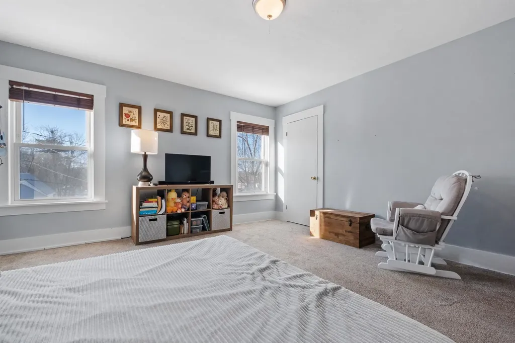 15 Irving Street Laconia NH 03246