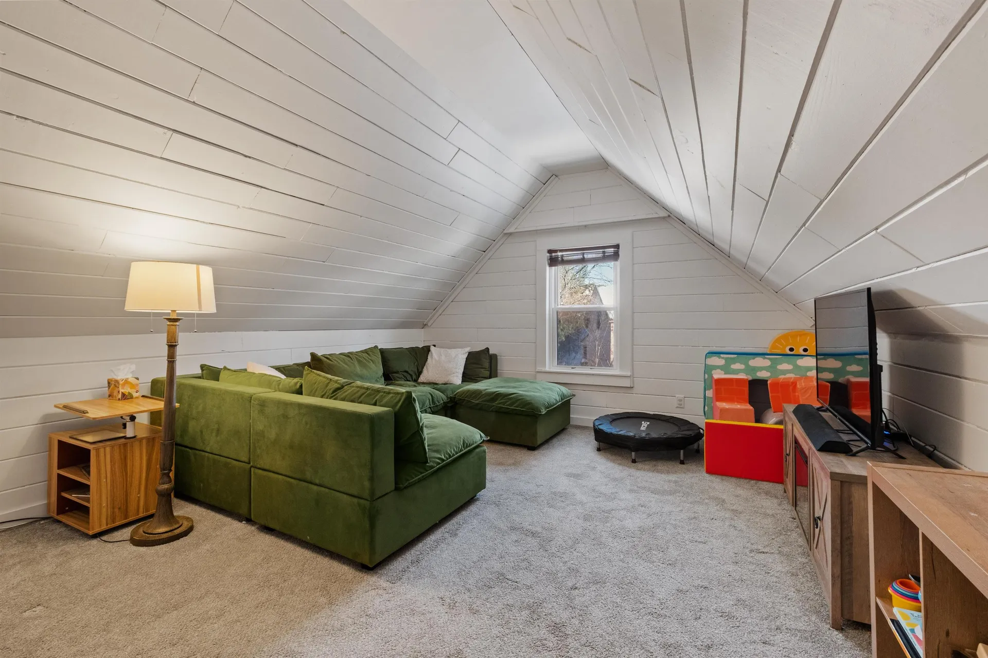 15 Irving Street Laconia NH 03246