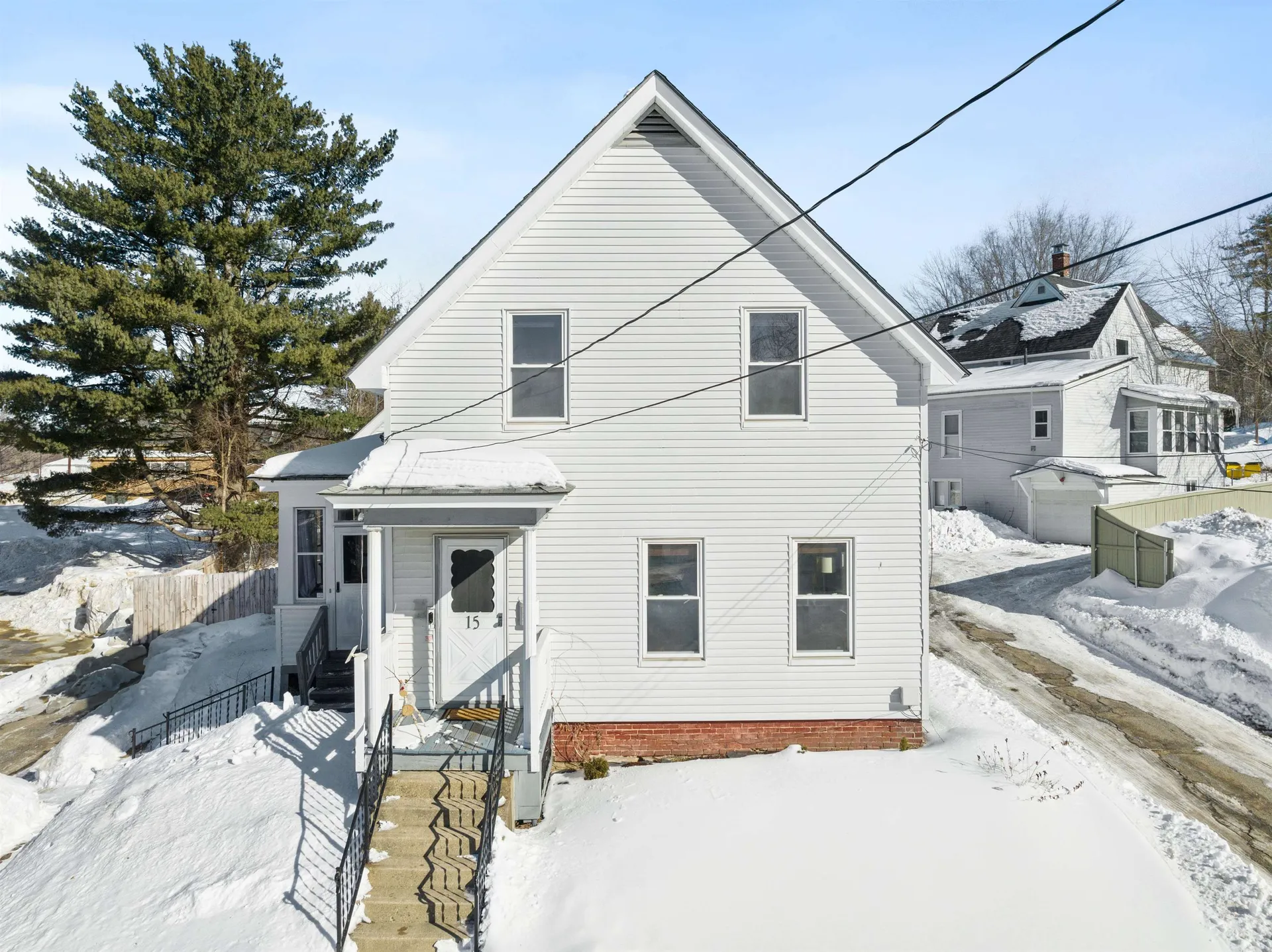 15 Irving Street Laconia NH 03246