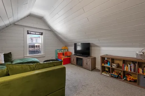 15 Irving Street Laconia NH 03246