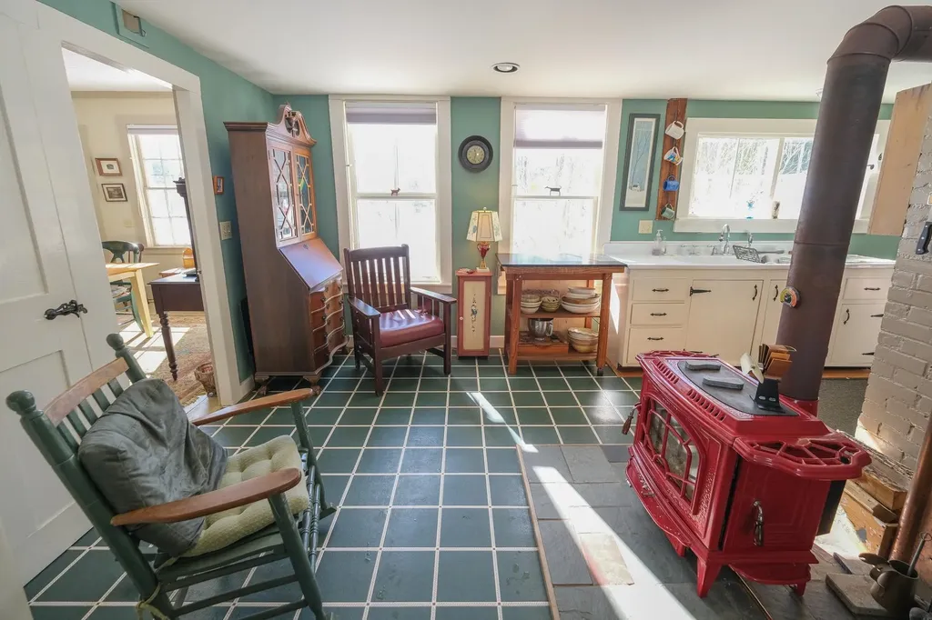 1135 Route 106 Reading VT 05062