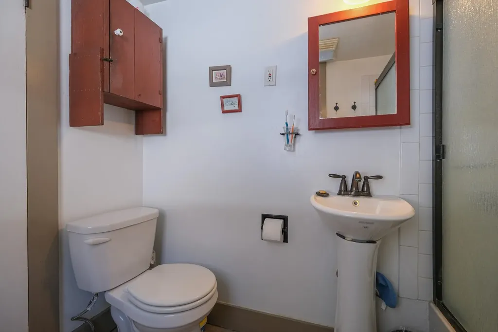 1135 Route 106 Reading VT 05062