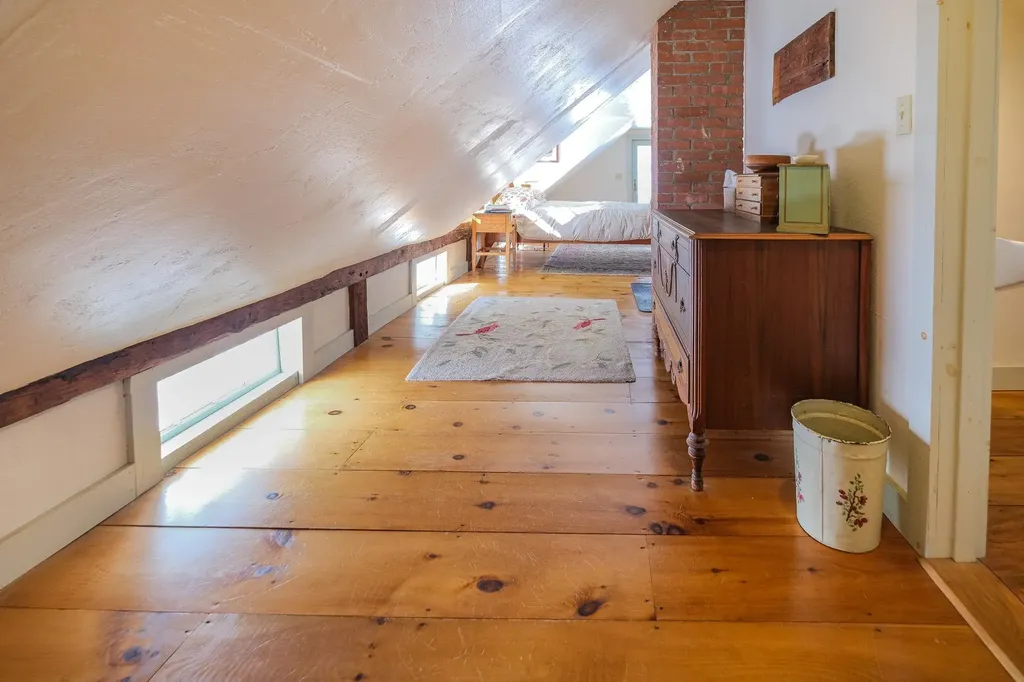 1135 Route 106 Reading VT 05062