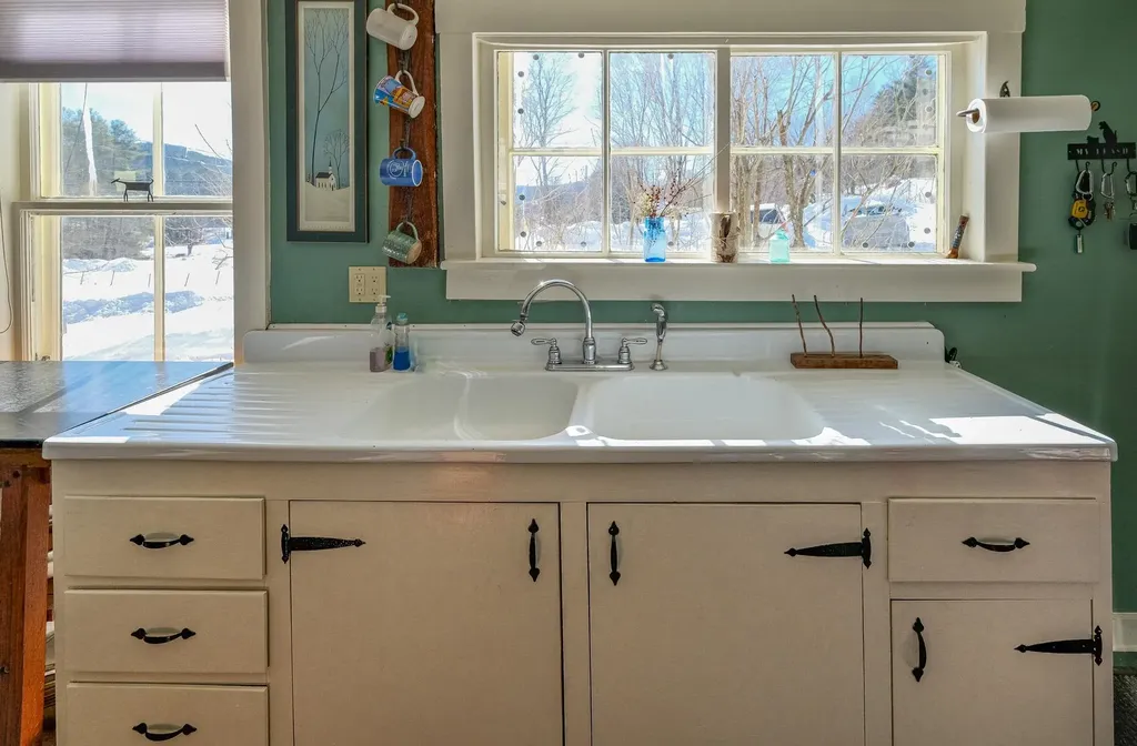 1135 Route 106 Reading VT 05062