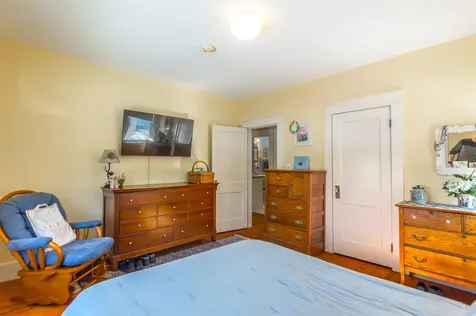 1025 Chestnut Street Manchester NH 03104
