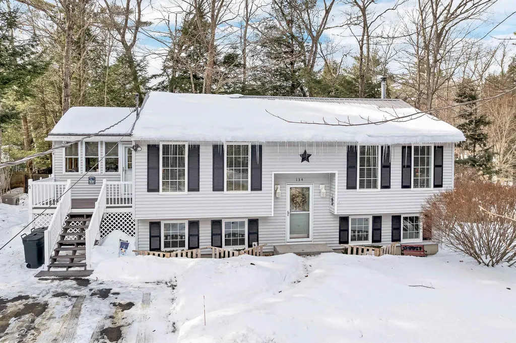 134 Windsor Way Barnstead NH 03225