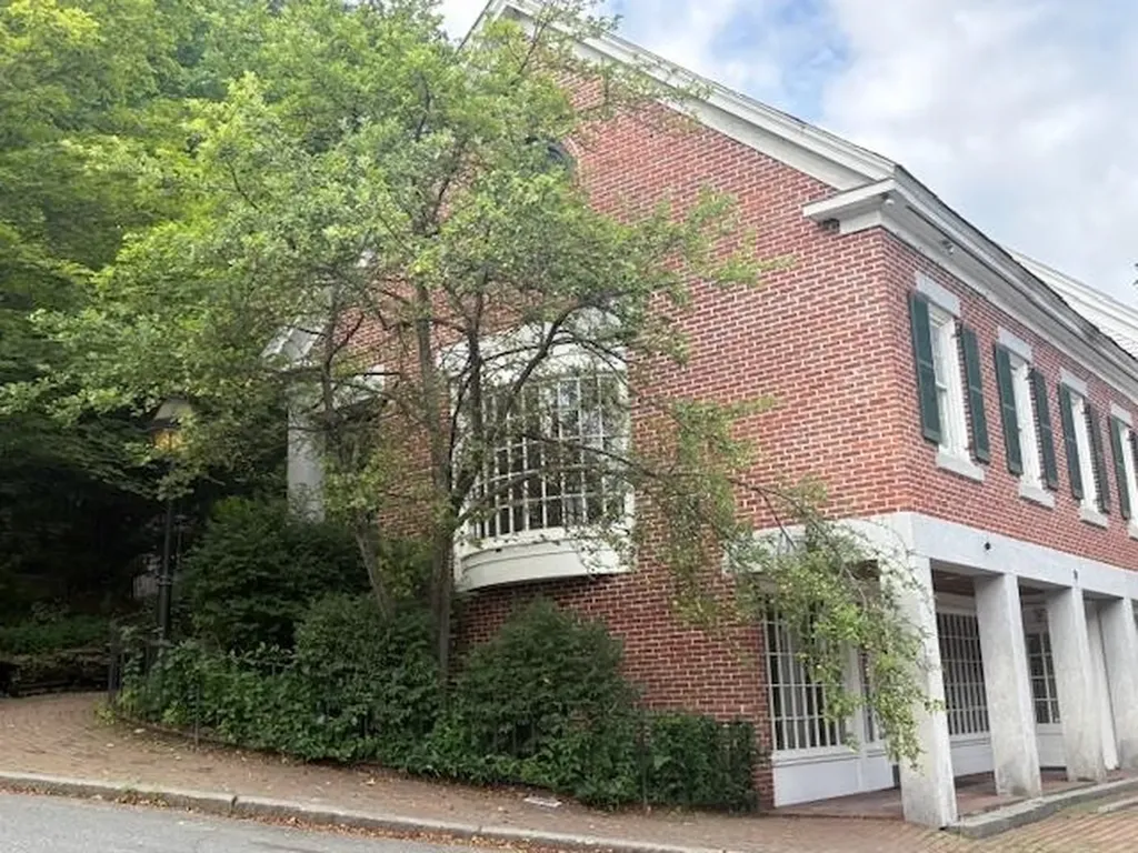 71 Central Street Woodstock VT 05091