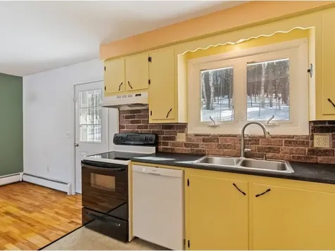 43 Grandview Heights Waterbury VT 05676