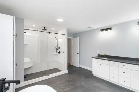 13 Stone Creek Drive Brentwood NH 03833