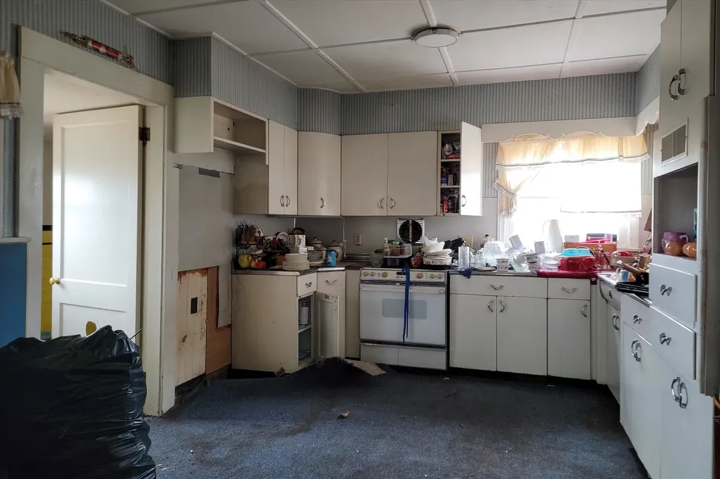 527 Vt Route 121 Rockingham VT 05101