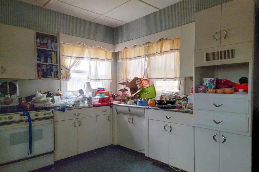 527 Vt Route 121 Rockingham VT 05101