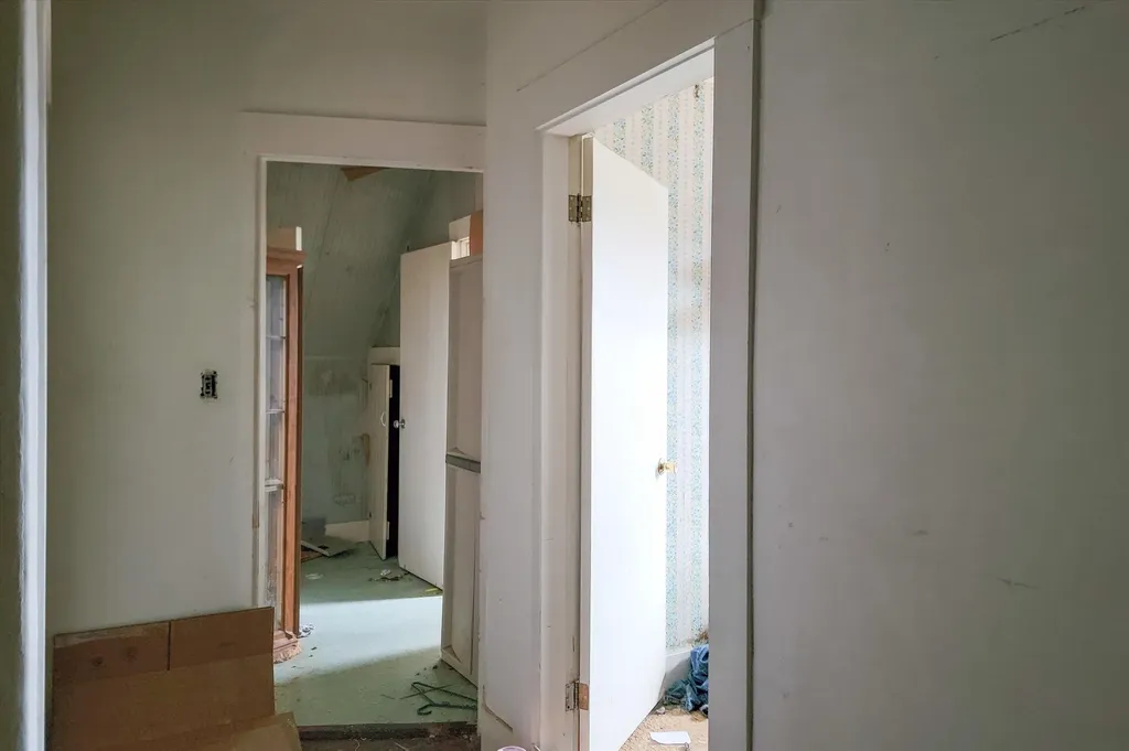 527 Vt Route 121 Rockingham VT 05101