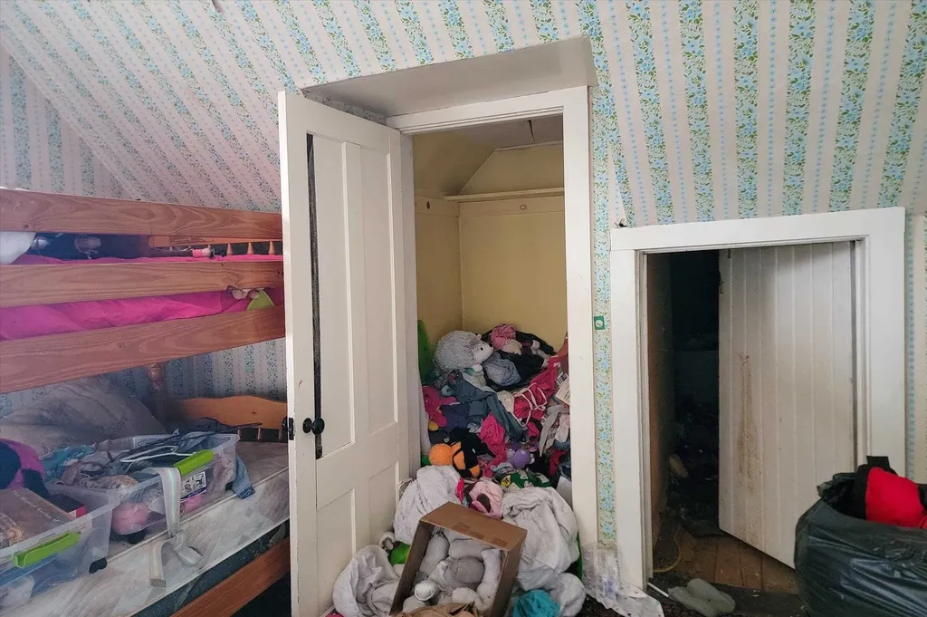 527 Vt Route 121 Rockingham VT 05101