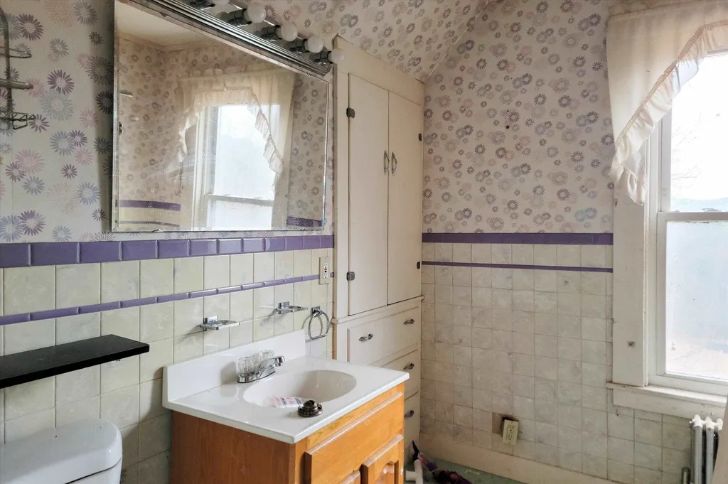 527 Vt Route 121 Rockingham VT 05101