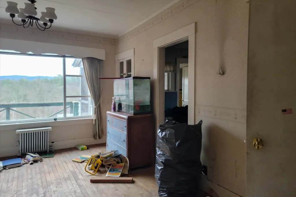 527 Vt Route 121 Rockingham VT 05101