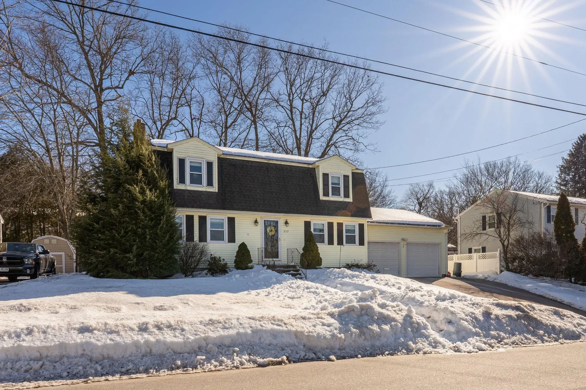 237 Barrett Street Manchester NH 03104