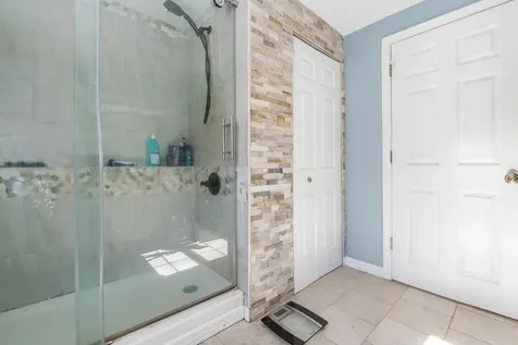 14 New London Drive Barnstead NH 03225