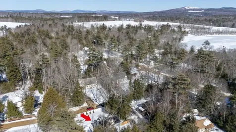 14 New London Drive Barnstead NH 03225