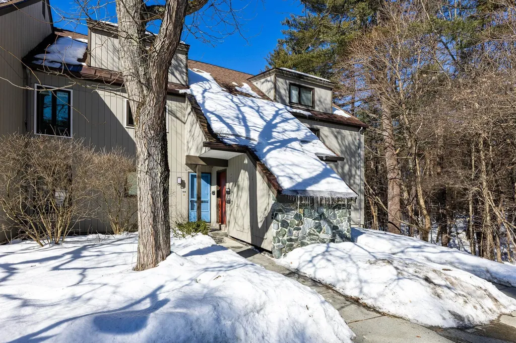 104 Brook Hollow Hanover NH 03755