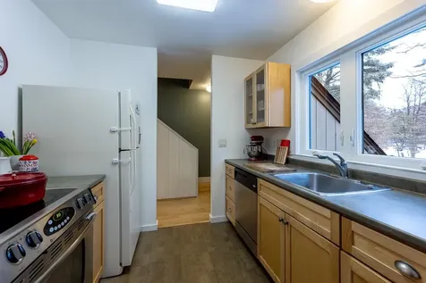 104 Brook Hollow Hanover NH 03755