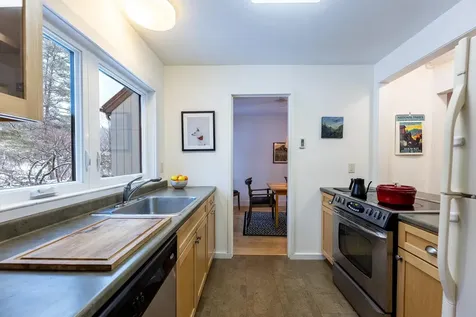 104 Brook Hollow Hanover NH 03755