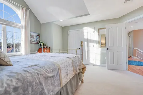 46 Hawkins Glen Drive Salem NH 03079