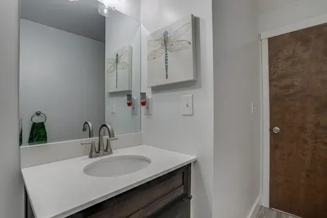 1 Regency Drive Bedford NH 03110