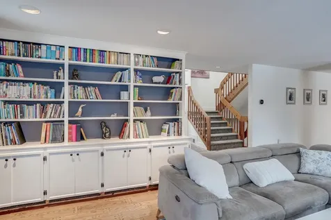 1 Regency Drive Bedford NH 03110