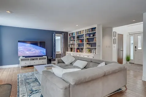 1 Regency Drive Bedford NH 03110