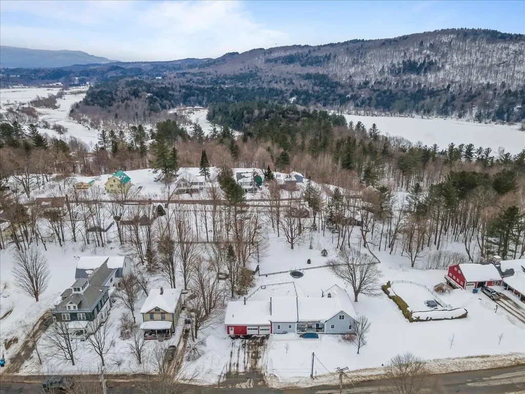 9 West Main Street Hyde Park VT 05655