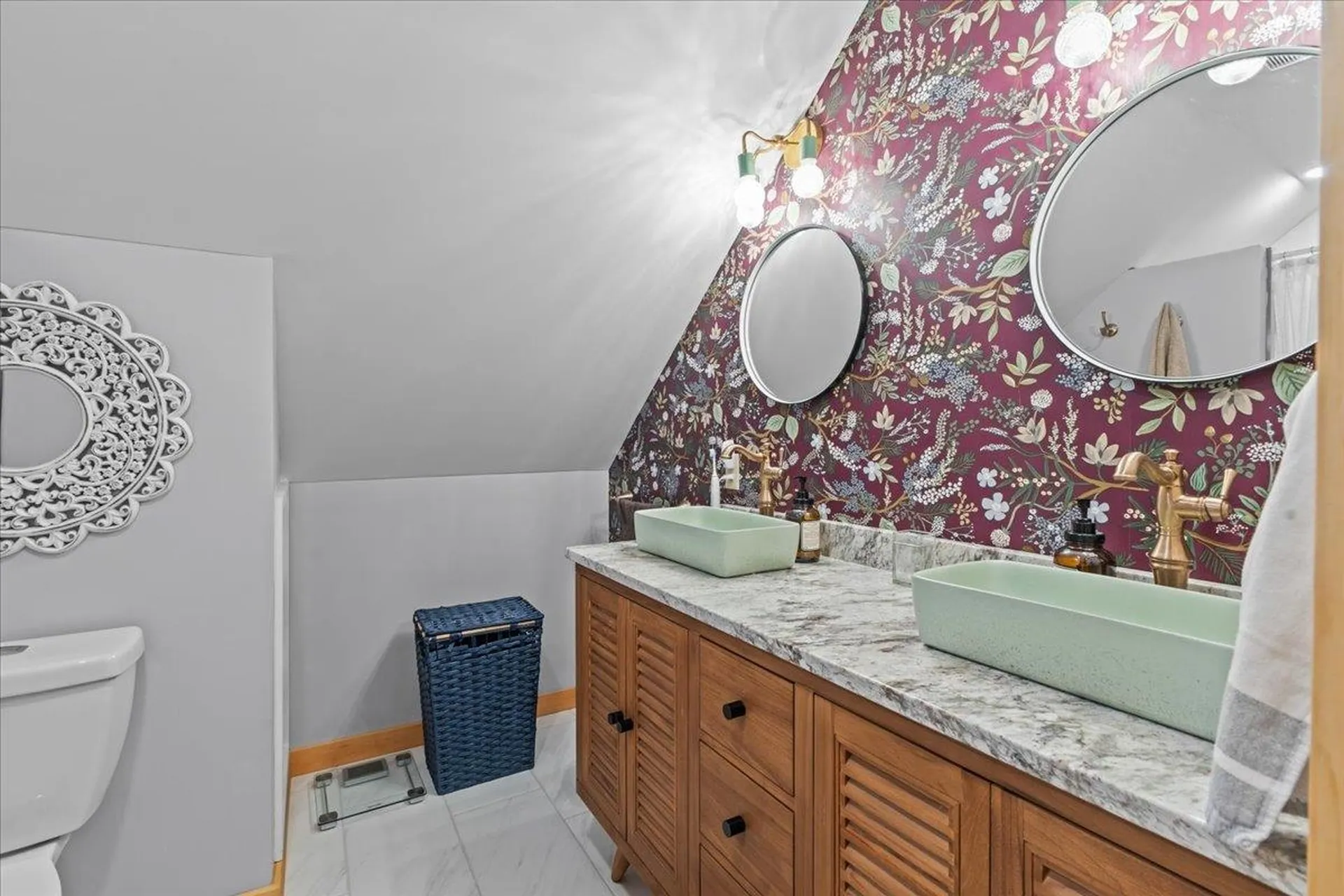 9 West Main Street Hyde Park VT 05655