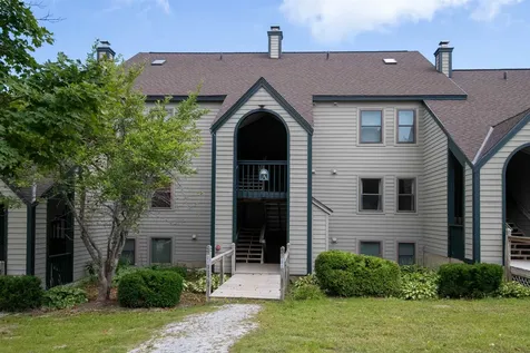 19 White Loop Ludlow VT 05149