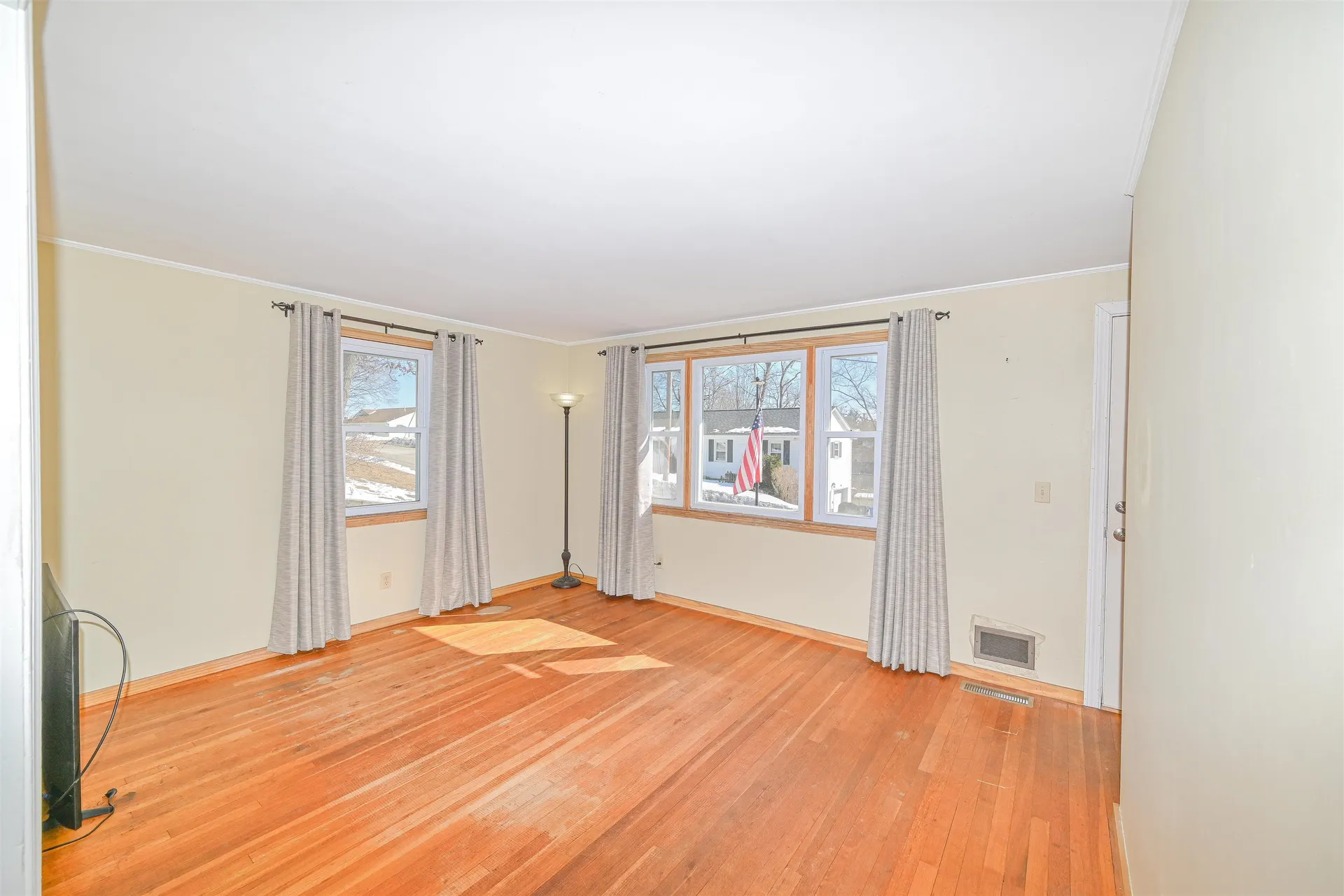 370 Laxson Avenue Manchester NH 03103